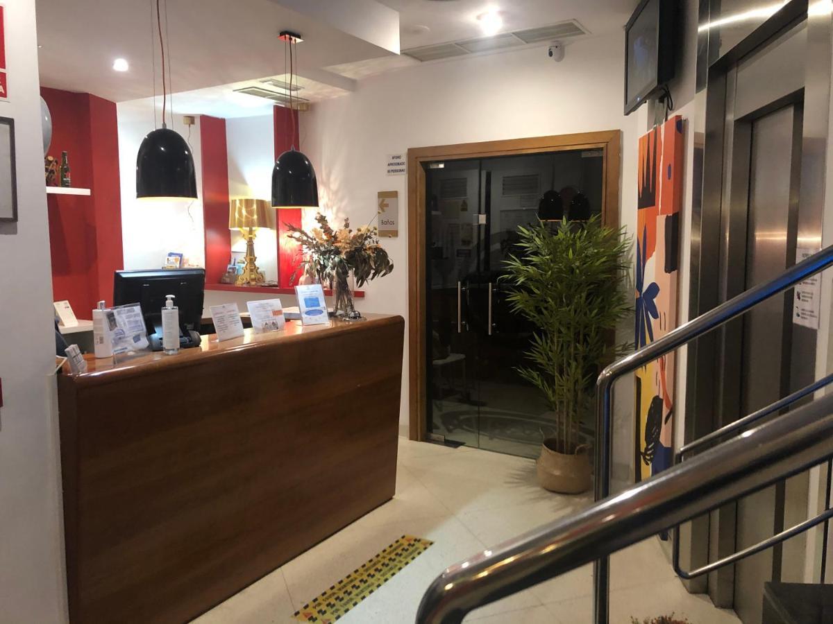 Hostal Albany เลออน ภายนอก รูปภาพ