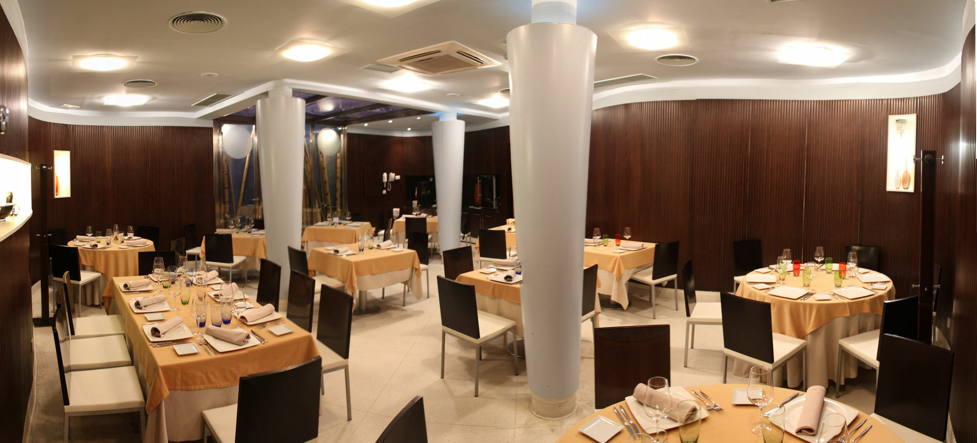 Hostal Albany เลออน ภายนอก รูปภาพ